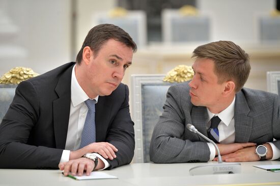 President Vladimir Putin holds a meeting with Government members