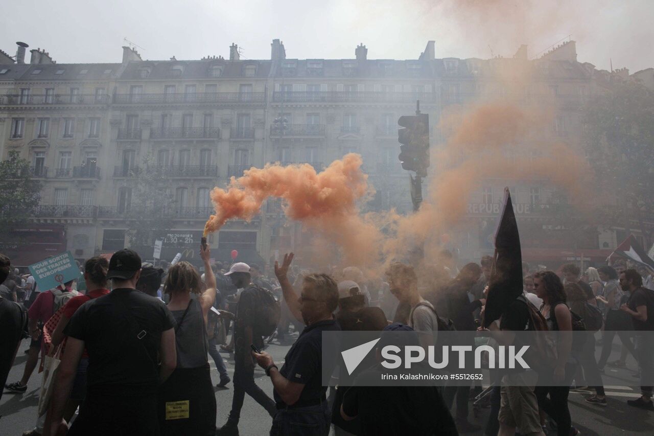 Anti-government rally in Paris