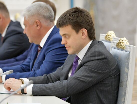 President Vladimir Putin holds a meeting with Government members