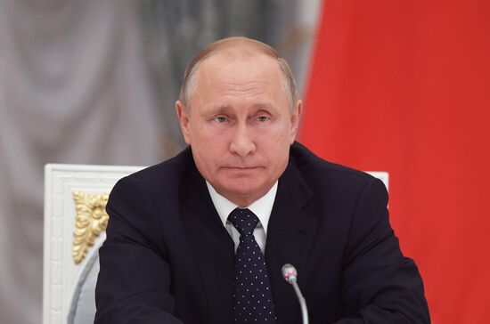 President Vladimir Putin holds a meeting with Government members