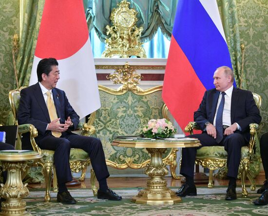 Vladimir Putin holds talks with Japanese Prime Minister Shinzo Abe