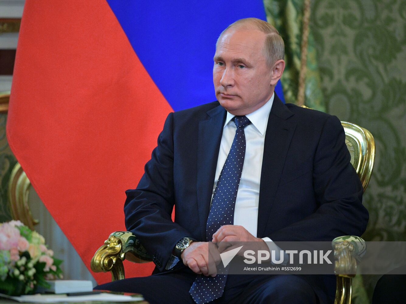 Vladimir Putin holds talks with Japanese Prime Minister Shinzo Abe