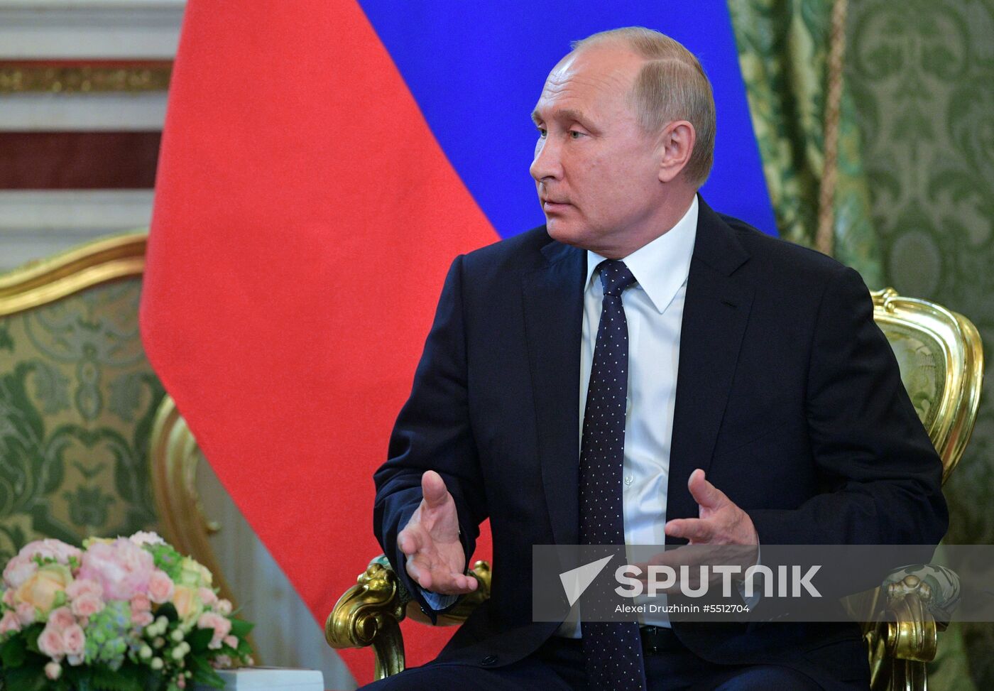 Vladimir Putin holds talks with Japanese Prime Minister Shinzo Abe