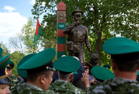Monument to border guards unveiled in Ufa