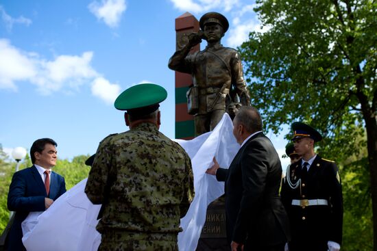 Monument to border guards unveiled in Ufa