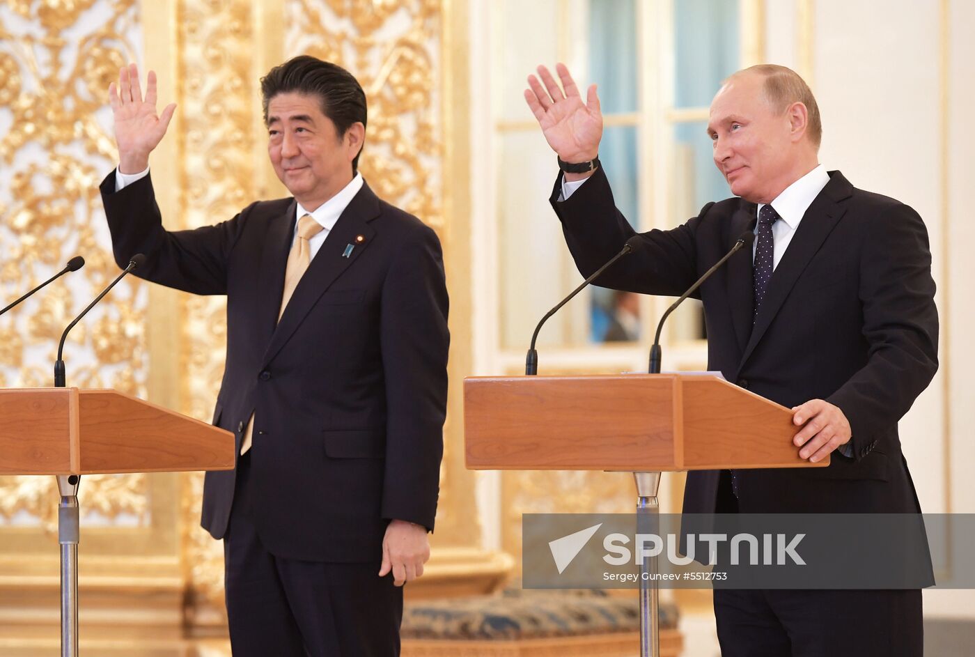 Vladimir Putin holds talks with Japanese Prime Minister Shinzo Abe