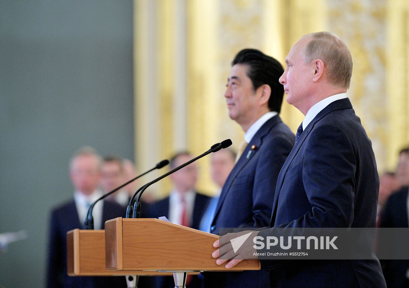 Vladimir Putin holds talks with Japanese Prime Minister Shinzo Abe