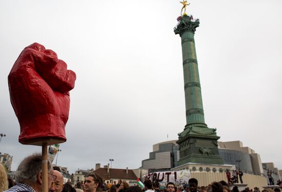 Anti-government rally in Paris