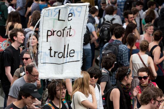 Anti-government rally in Paris