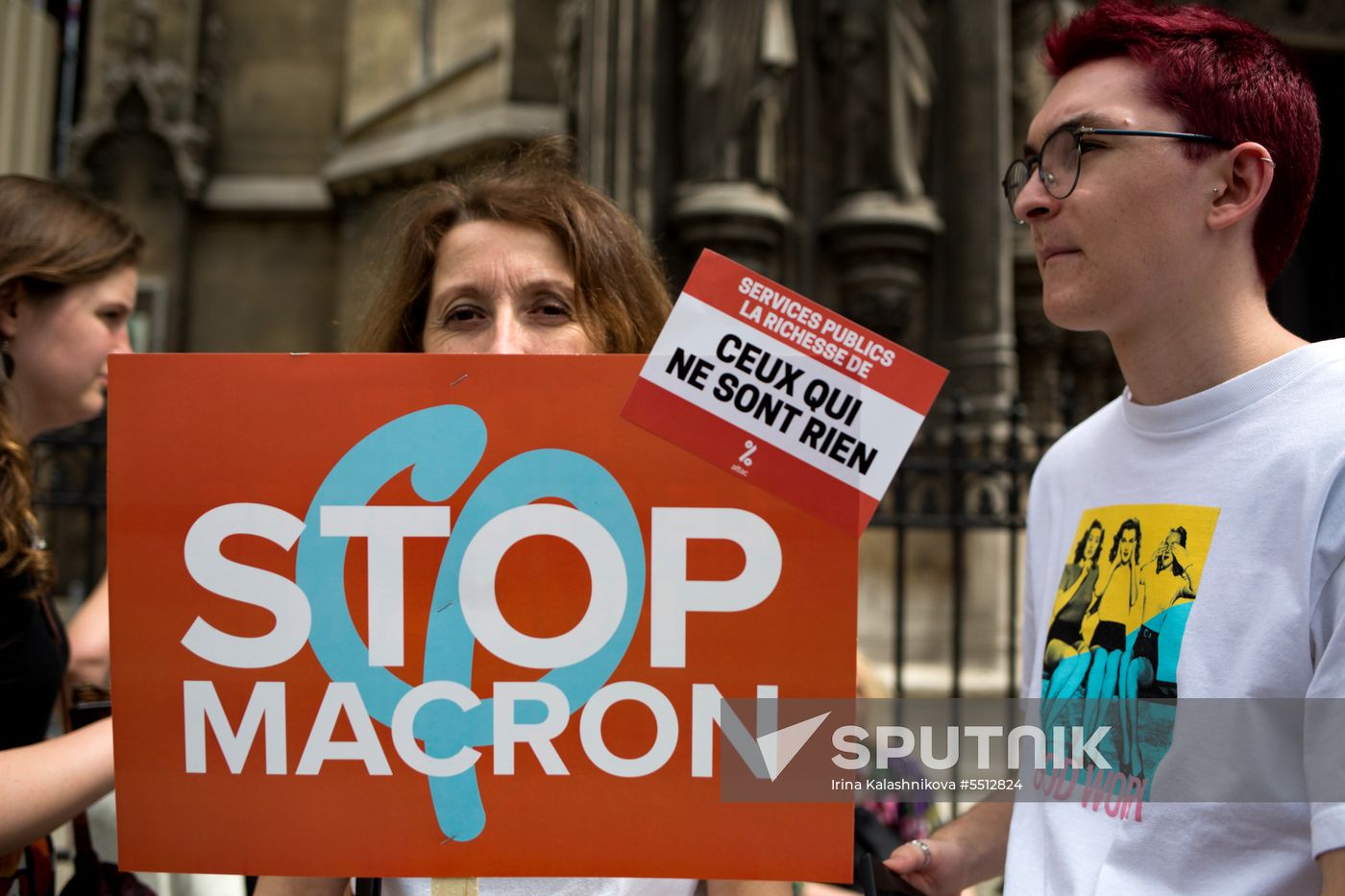 Anti-government rally in Paris