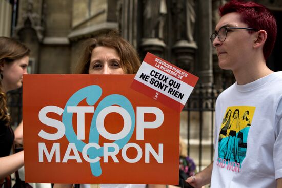 Anti-government rally in Paris