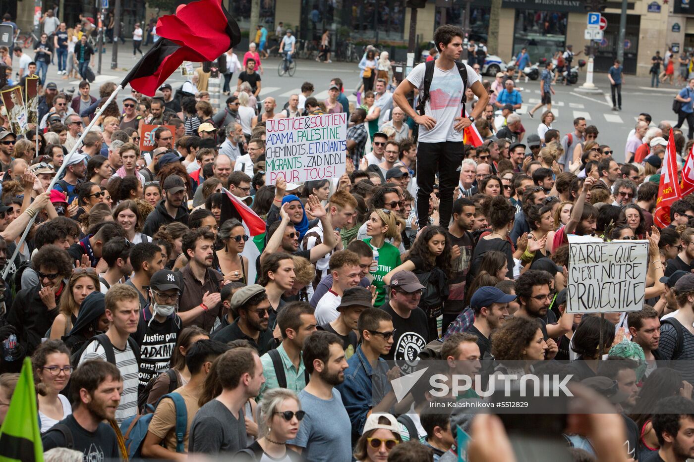 Anti-government rally in Paris
