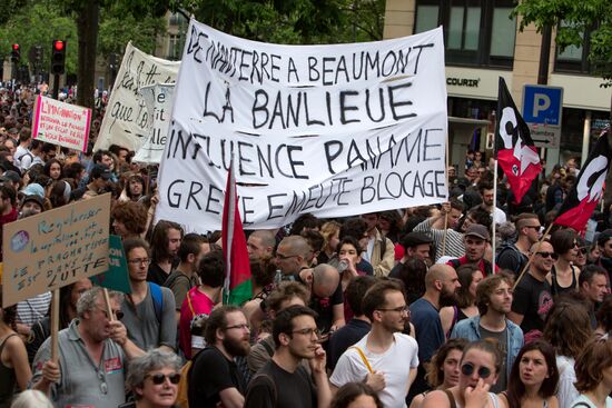 Anti-government rally in Paris