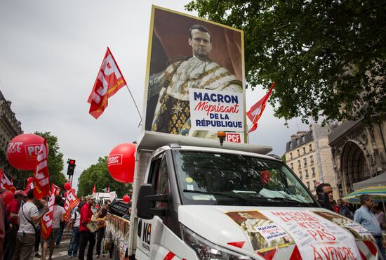 Anti-government rally in Paris