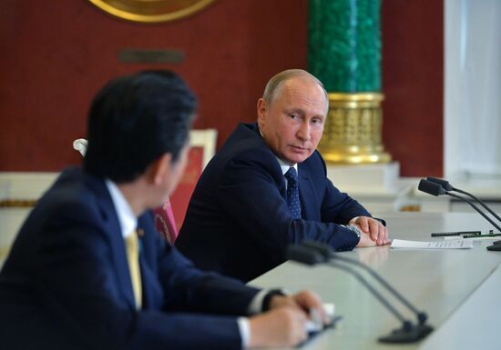 Vladimir Putin holds talks with Japanese Prime Minister Shinzo Abe