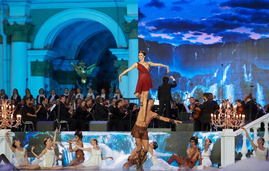 St. Petersburg Governor holds SPIEF celebrations