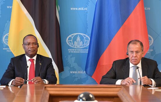 Russian Foreign Minister Lavrov meets with his Mozambique counterpart Pacheco