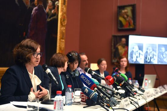 Briefing on damage to Ilya Repin's  painting in Tretyakov Gallery in Moscow.