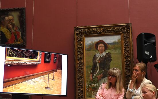 Briefing on damage to Ilya Repin's  painting in Tretyakov Gallery in Moscow.