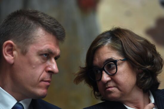 Briefing on damage to Ilya Repin's  painting in Tretyakov Gallery in Moscow.