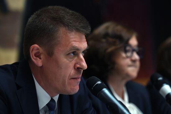 Briefing on damage to Ilya Repin's  painting in Tretyakov Gallery in Moscow.