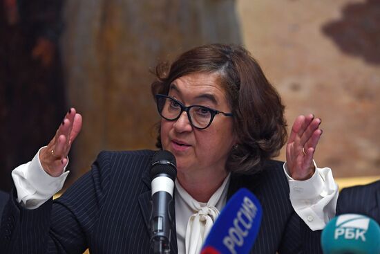 Briefing on damage to Ilya Repin's  painting in Tretyakov Gallery in Moscow.