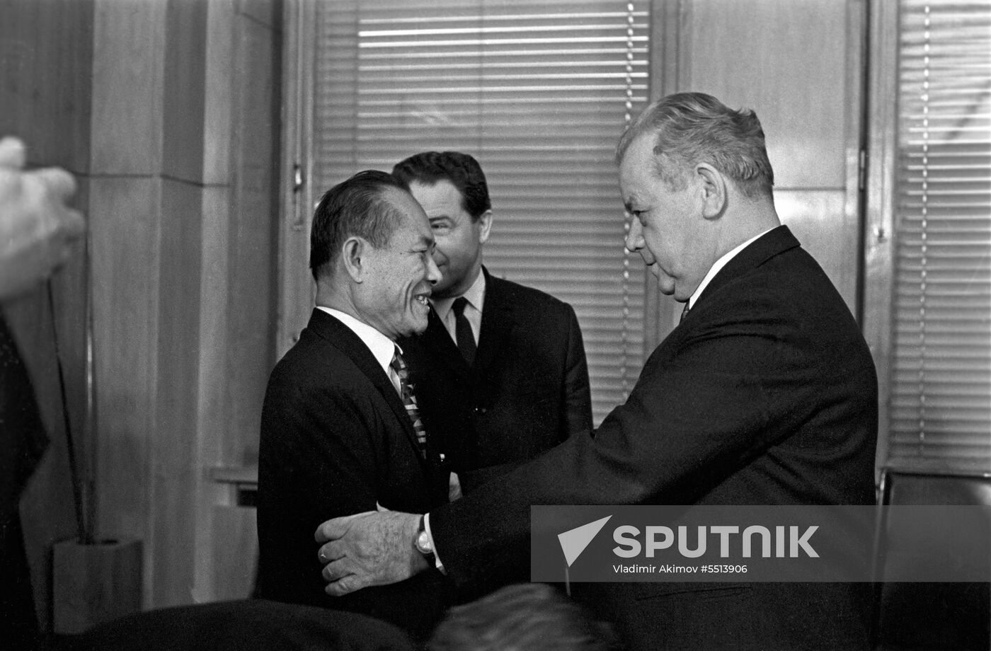 Laotian delegation in USSR