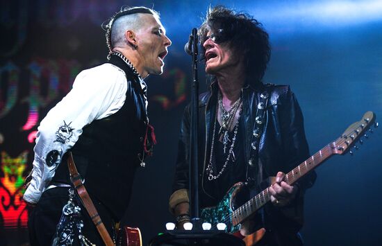 Hollywood Vampires gives concert