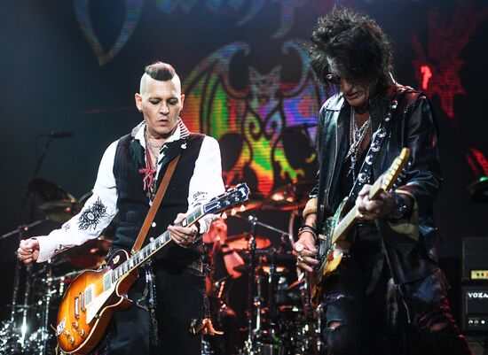 Hollywood Vampires gives concert