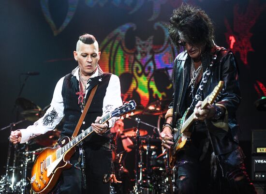 Hollywood Vampires gives concert