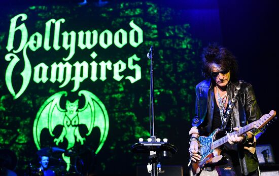 Hollywood Vampires gives concert