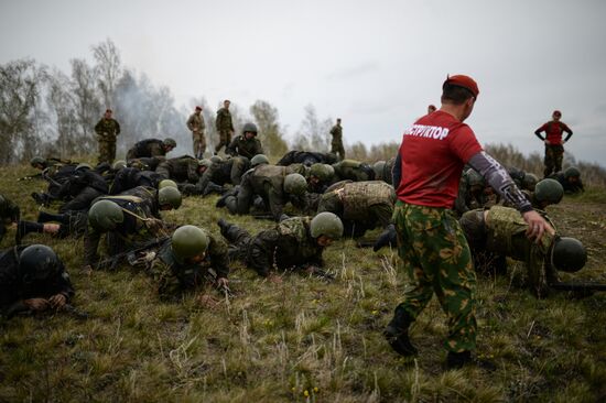 Qualification tests for the right to wear crimson beret