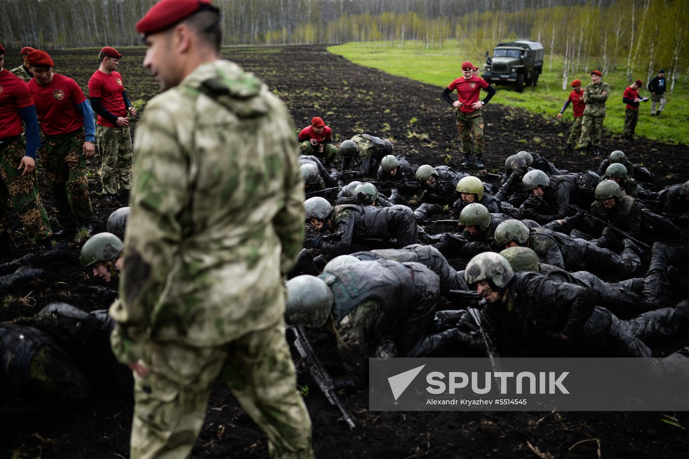 Qualification tests for the right to wear crimson beret