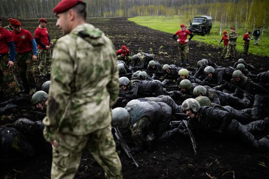 Qualification tests for the right to wear crimson beret
