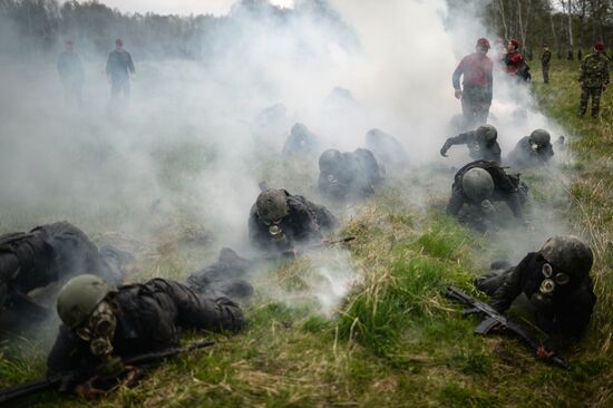 Qualification tests for the right to wear crimson beret