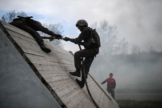 Qualification tests for the right to wear crimson beret