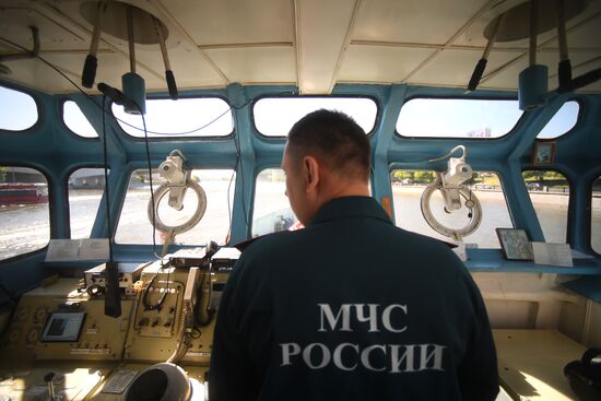 Nadezhda fireboat