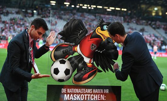Austria Russia Soccer