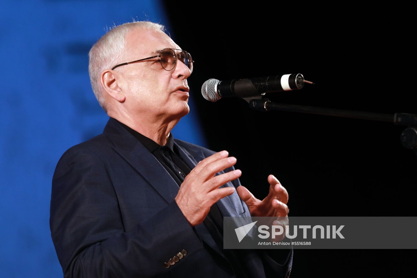 'Decision on liquidation' film premiere