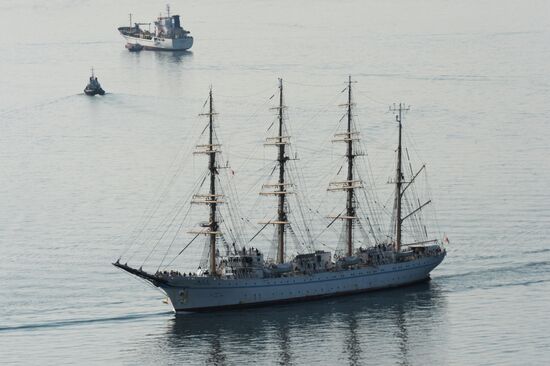 Japan's Kaiwo Maru tall ship welcomed at Vladivostok port