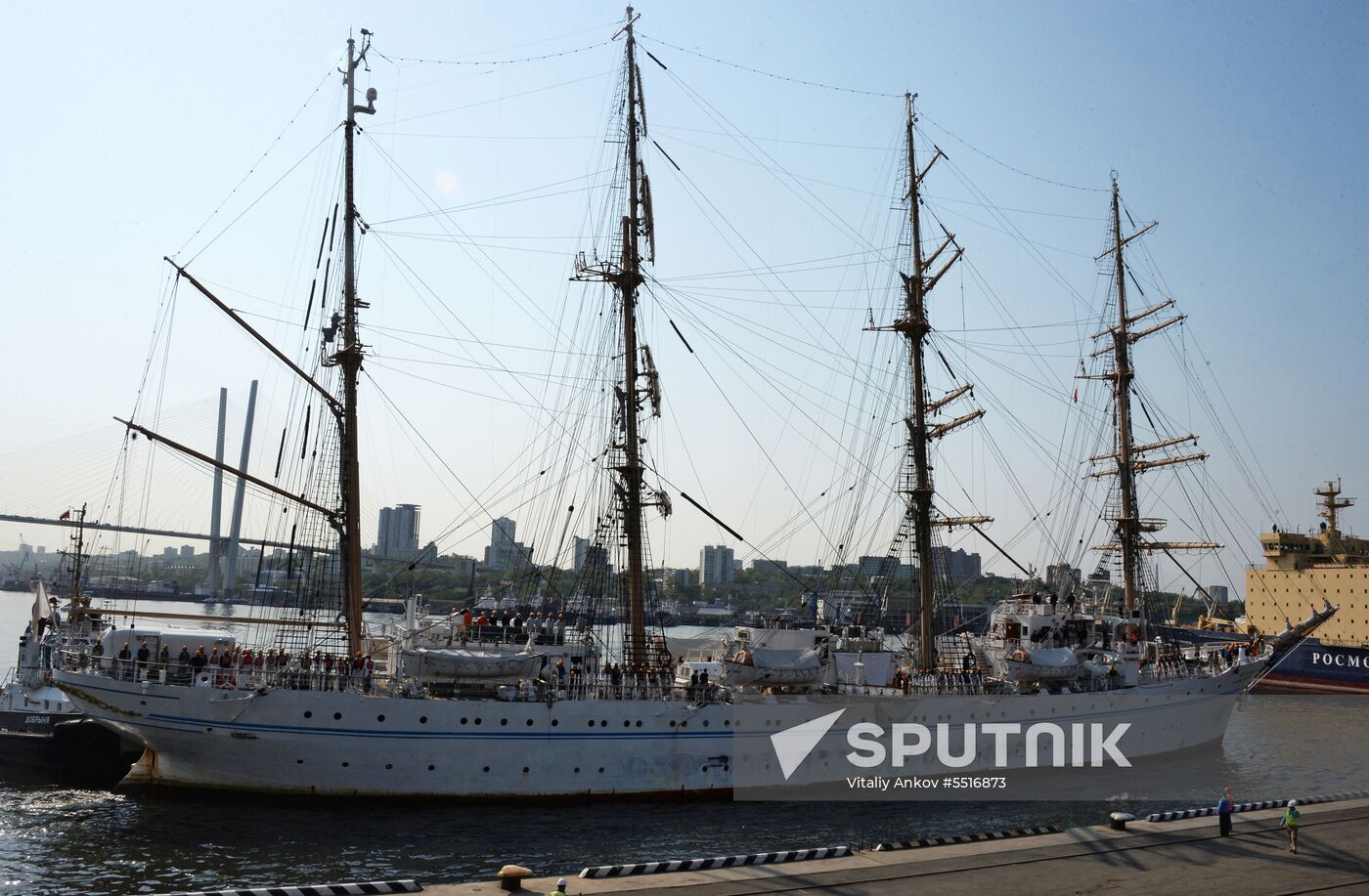 Japan's Kaiwo Maru tall ship welcomed at Vladivostok port