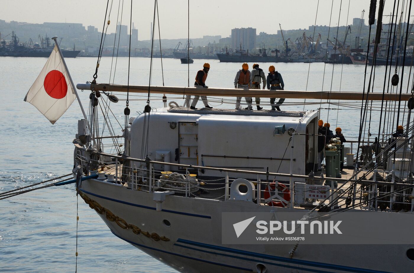 Japan's Kaiwo Maru tall ship welcomed at Vladivostok port