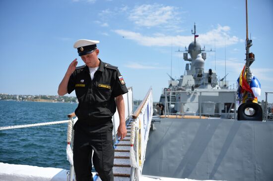 Vyshny Volochek corvette hoists St. Andrew's flag in Sevastopol