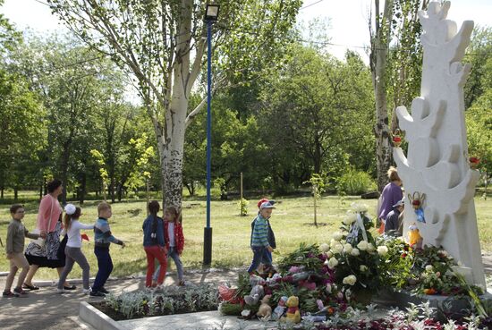 International Children's Day in Donetsk and Lugansk