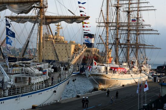 Japan's Kaiwo Maru tall ship welcomed at Vladivostok port