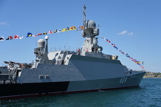 Vyshny Volochek corvette hoists St. Andrew's flag in Sevastopol
