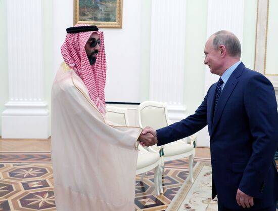 President Putin meets with Crown Prince of Abu Dhabi Mohammed Al Nahyan