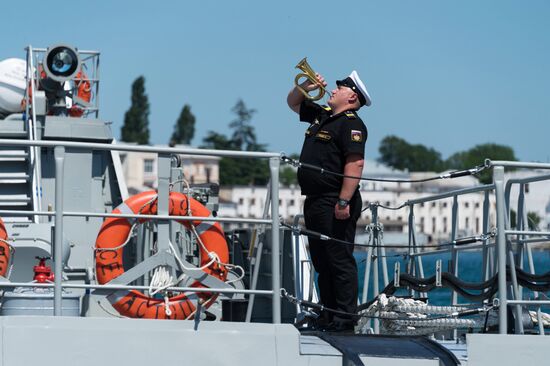 Vyshny Volochek corvette hoists St. Andrew's flag in Sevastopol