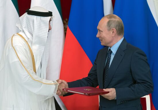 President Putin meets with Crown Prince of Abu Dhabi Mohammed Al Nahyan