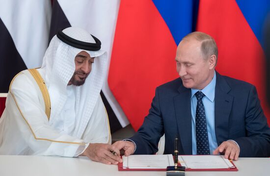 President Putin meets with Crown Prince of Abu Dhabi Mohammed Al Nahyan